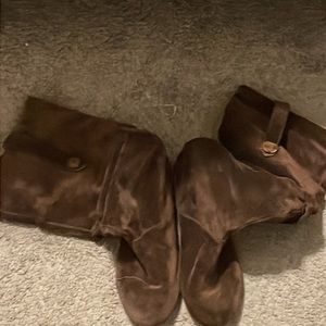 Ugg boots brown size 5.5